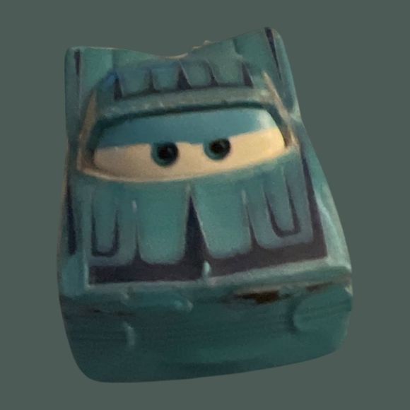 2016 Disney Pixar Mini Metal Racers Into Ramone Die Cast Car - Picture 2 of 4